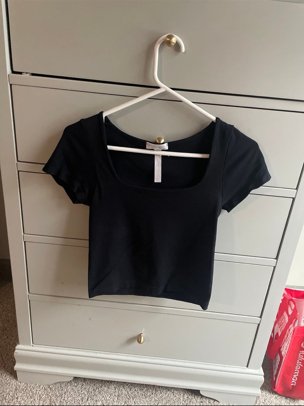 Women’s Atar’d State Black Scoop Neck Short Sleeve Top